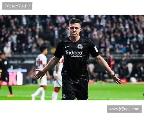 和睦法兰克福俱乐部再创佳绩球队团结奋进展现非凡实力