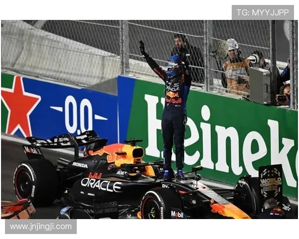 新赛季F1车坛格局突变多队揭示技术革新趋势引发冠军争夺新悬念 新赛季F1车坛格局突变多队揭示技术革新趋势引发冠军争夺新悬念